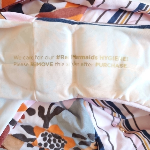 New Maaji Honey Heavenly Striped Reversible One Piece Swimsuit NWT Size Medium - Picture 16 of 16